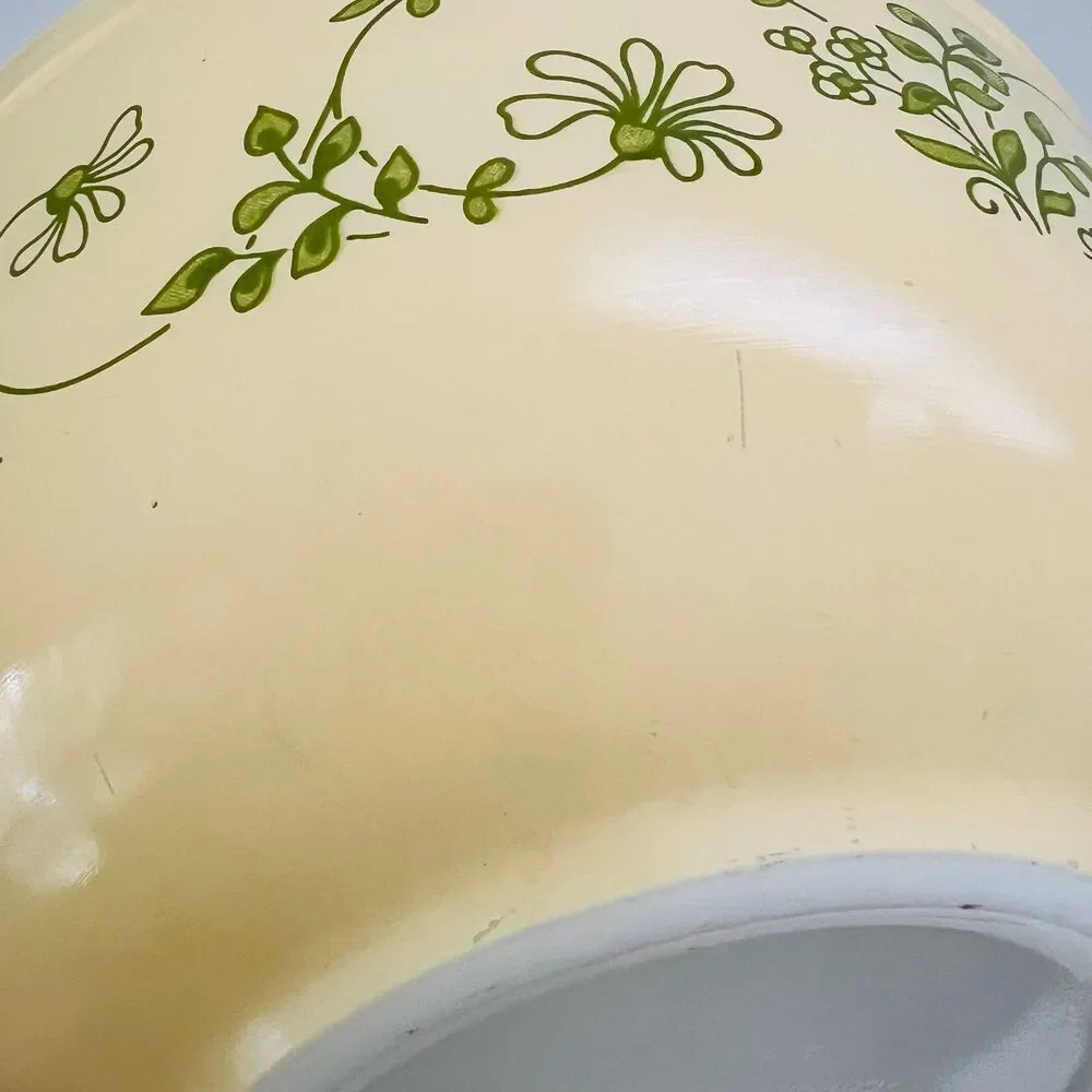 PYREX Cream Green Floral Vine Shenandoah 403 Mixing Bowl 2.5 Qt.